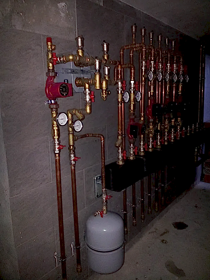 Процесс отопления частного дома под ключ - коллекторная разводка