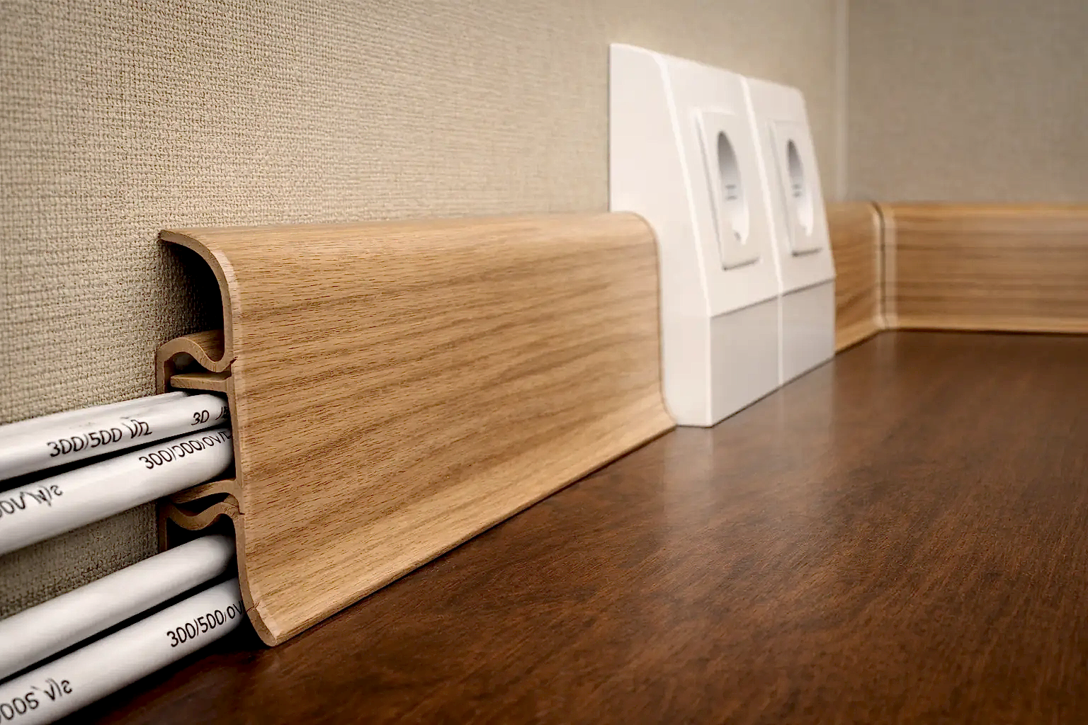 Электротехнический плинтус