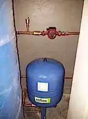 Процесс отопления частного дома под ключ - расширительный бак